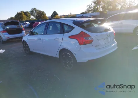 2014 Ford Focus Se z USA, uszkodzony, nr VIN 1FADP3K21EL121774